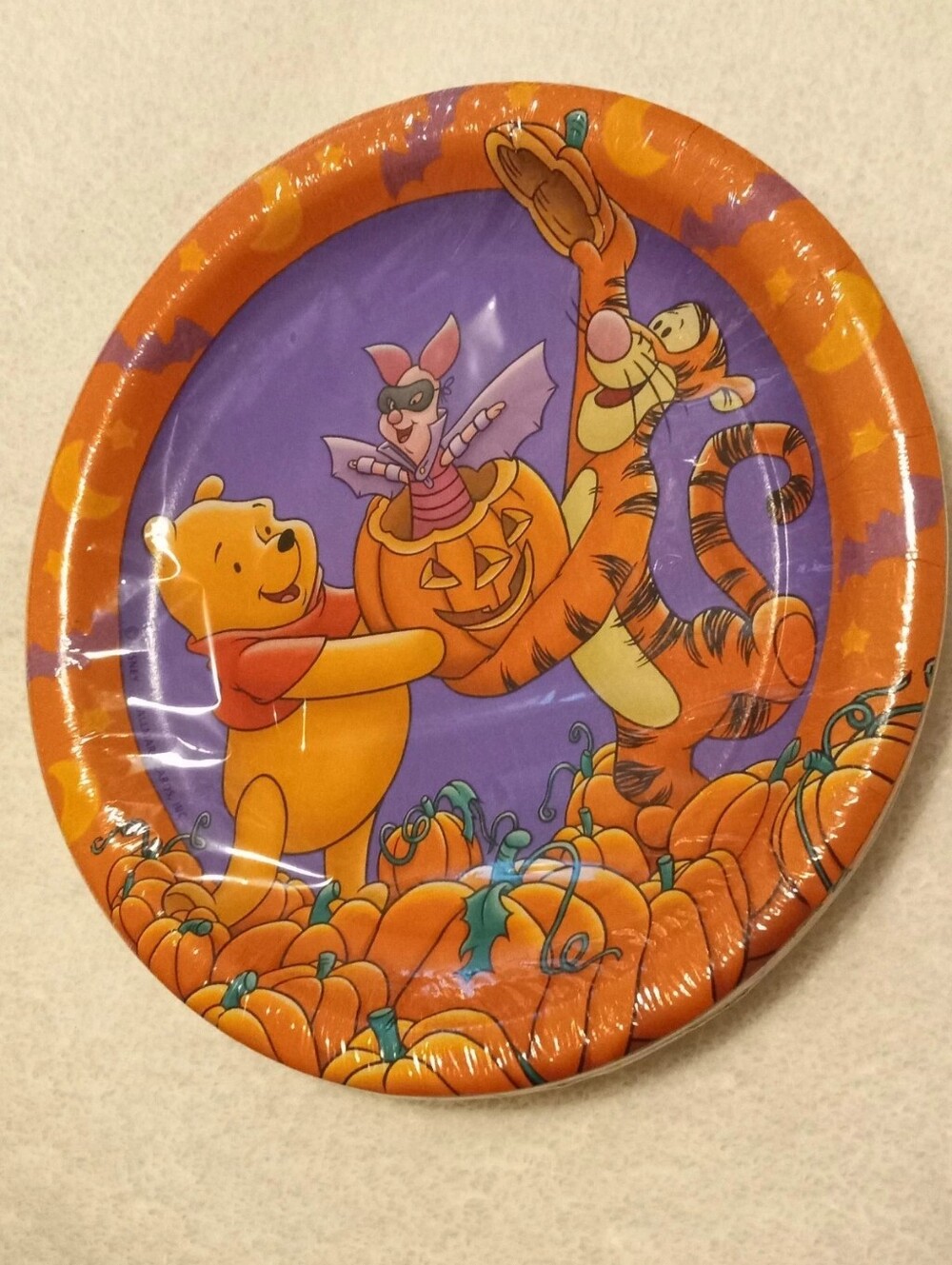 VTG Disney Winnie the Pooh Halloween Party Plates Sealed 8 pack NOS